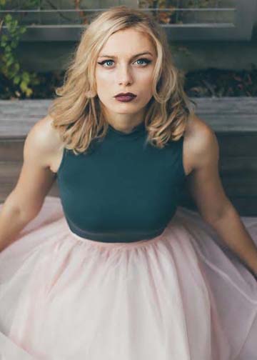 Holly – Model of the Month – April 2017